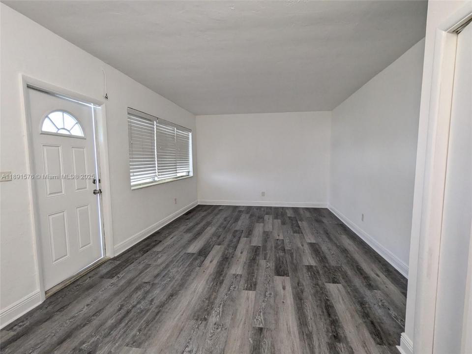 7805 Crespi Blvd 2, Miami Beach, Florida 33141, Estados Unidos