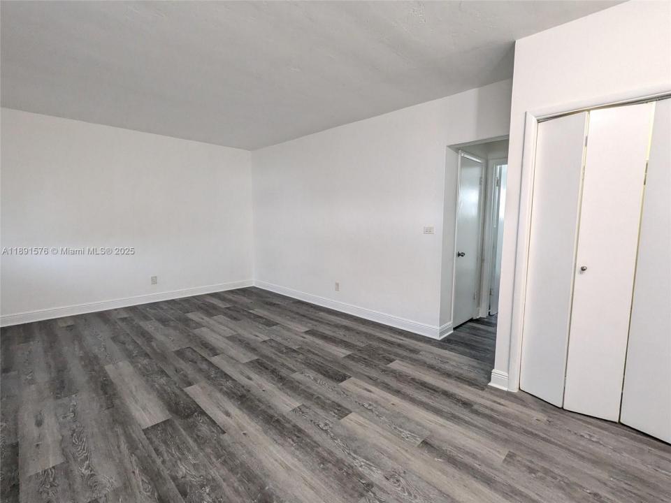 7805 Crespi Blvd 2, Miami Beach, Florida 33141, Estados Unidos