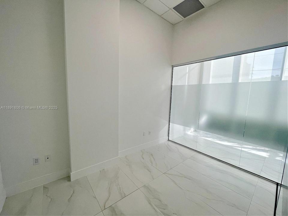 800 SE 4th Ave 109, Hallandale Beach, Florida 33009