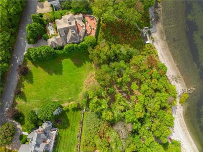 Surf Drive, Bristol, Rhode Island 02809, USA