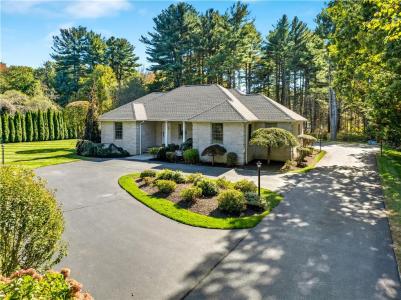 9 Ridge Road, Smithfield, Rhode Island 02917, États-Unis