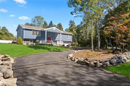 4 Shore Road, Westerly, Rhode Island 02891, USA