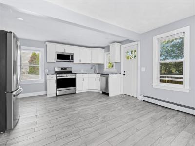 94 Holmes Avenue, Warwick, Rhode Island 02886, États-Unis