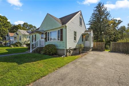 87 Vincent Street, East Providence, Rhode Island 02914, USA