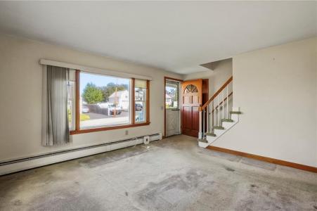 87 Vincent Street, East Providence, Rhode Island 02914, USA
