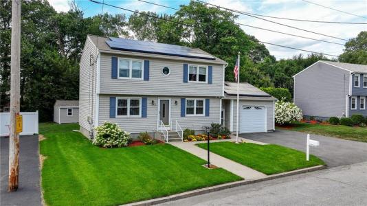 9 Patricia Drive, North Providence, Rhode Island 02904, Estados Unidos