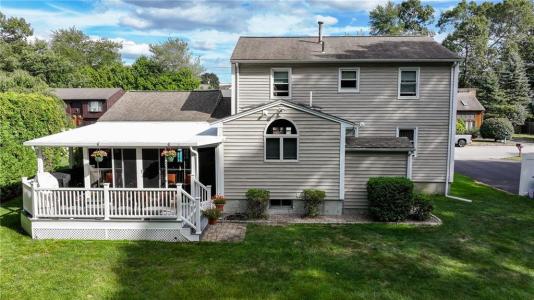 9 Patricia Drive, North Providence, Rhode Island 02904, Estados Unidos