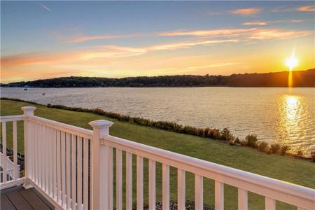 102 East Point Drive, East Providence, Rhode Island 02916, Estados Unidos