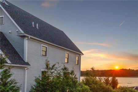 102 East Point Drive, East Providence, Rhode Island 02916, Estados Unidos