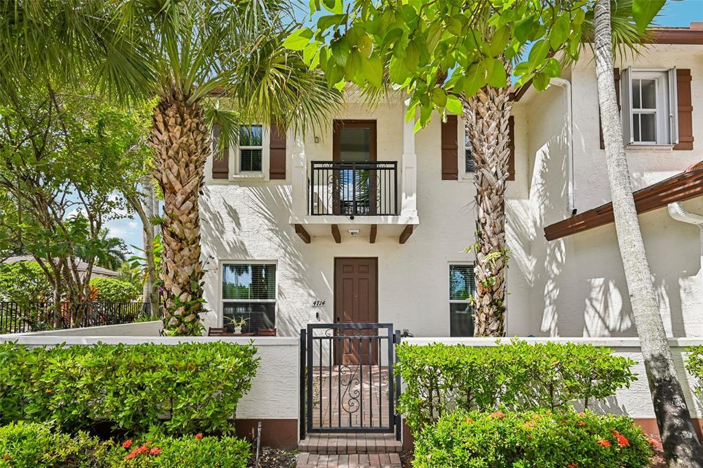 4714 Monarch Way, Coconut Creek, Florida 33073