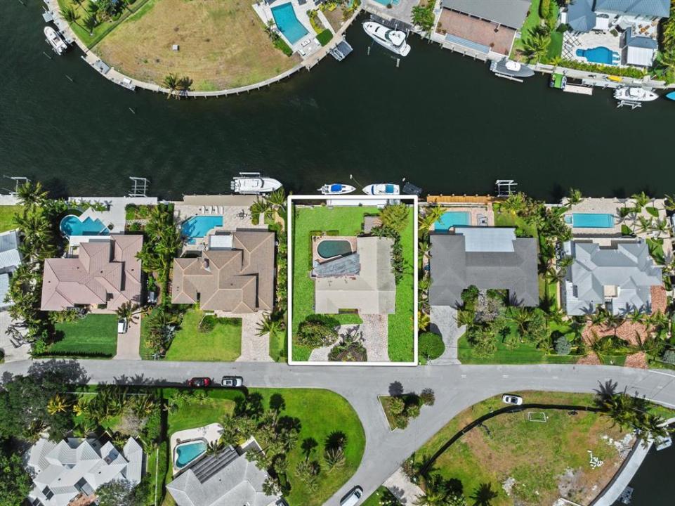 3 Sabal Island Dr, Ocean Ridge, Florida 33435