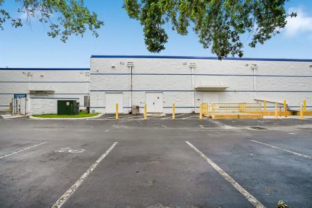 1605 W Oakland Park Blvd, Oakland Park, Florida 33311