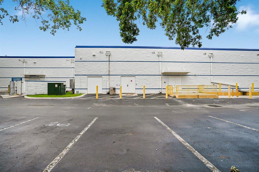 1605 W Oakland Park Blvd, Oakland Park, Florida 33311, Estados Unidos