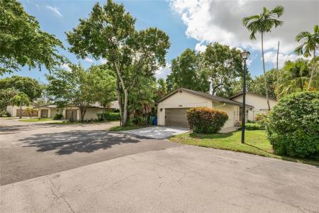 5614 Hammock Ln 113, Lauderhill, Florida 33319