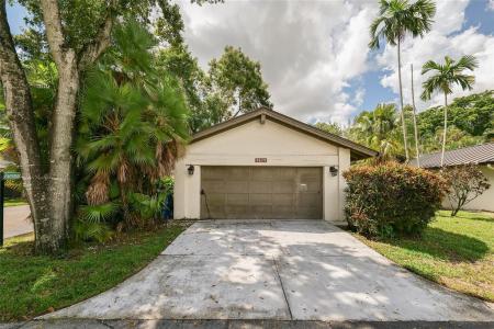 5614 Hammock Ln 113, Lauderhill, Florida 33319