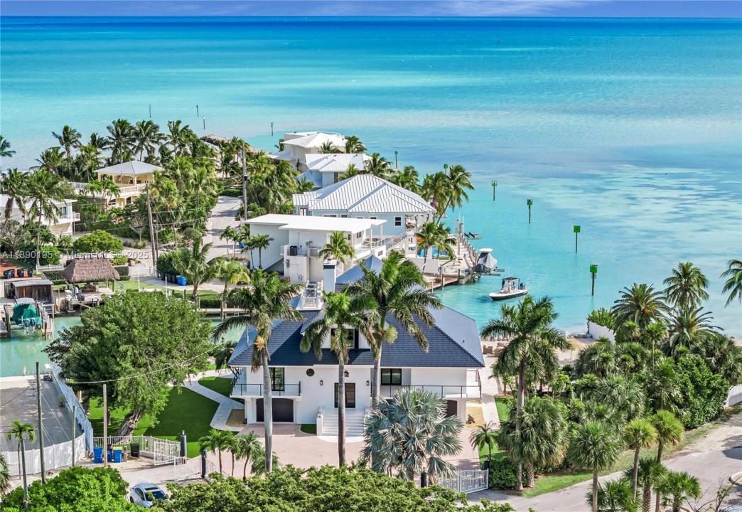 91 Iroquois Dr, Islamorada, Florida 33036