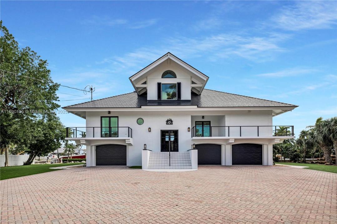 91 Iroquois Dr, Islamorada, Florida 33036