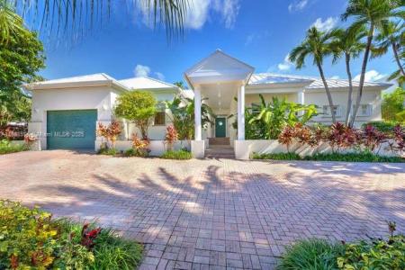 621 N Mashta Drive, Key Biscayne, Florida 33149