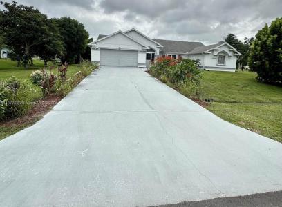 2901 SE Eagle Dr, Port St. Lucie, Florida 34984, USA