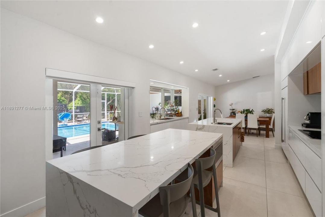 7705 SW 171st Ter, Palmetto Bay, Florida 33157, USA