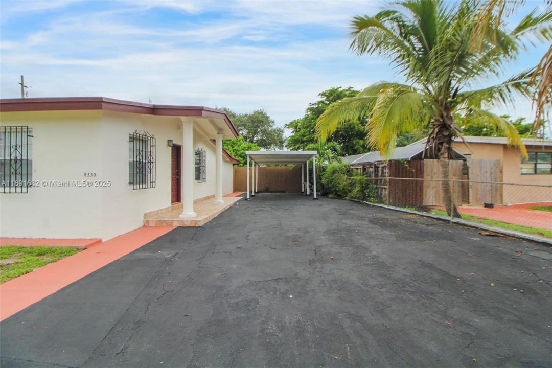 8330 NW 33rd Ave, Miami, Floride 33147, États-Unis