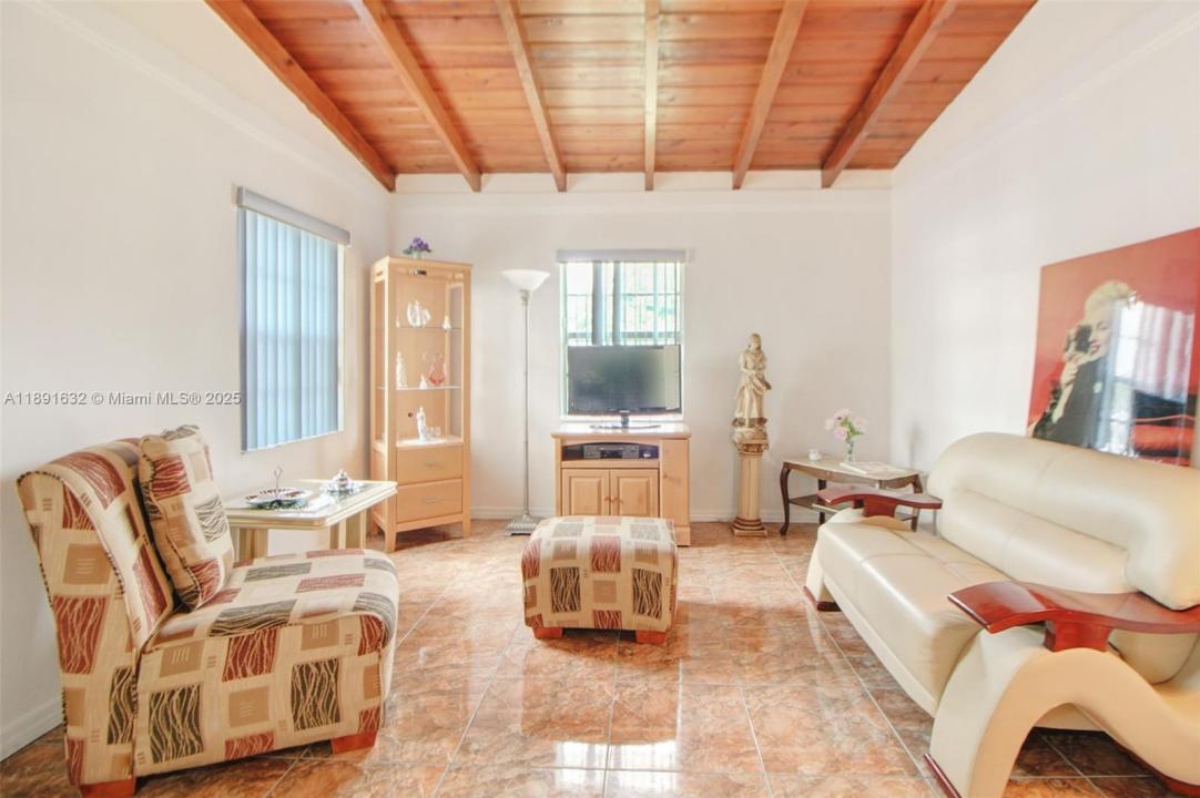 8330 NW 33rd Ave, Miami, Floride 33147, États-Unis