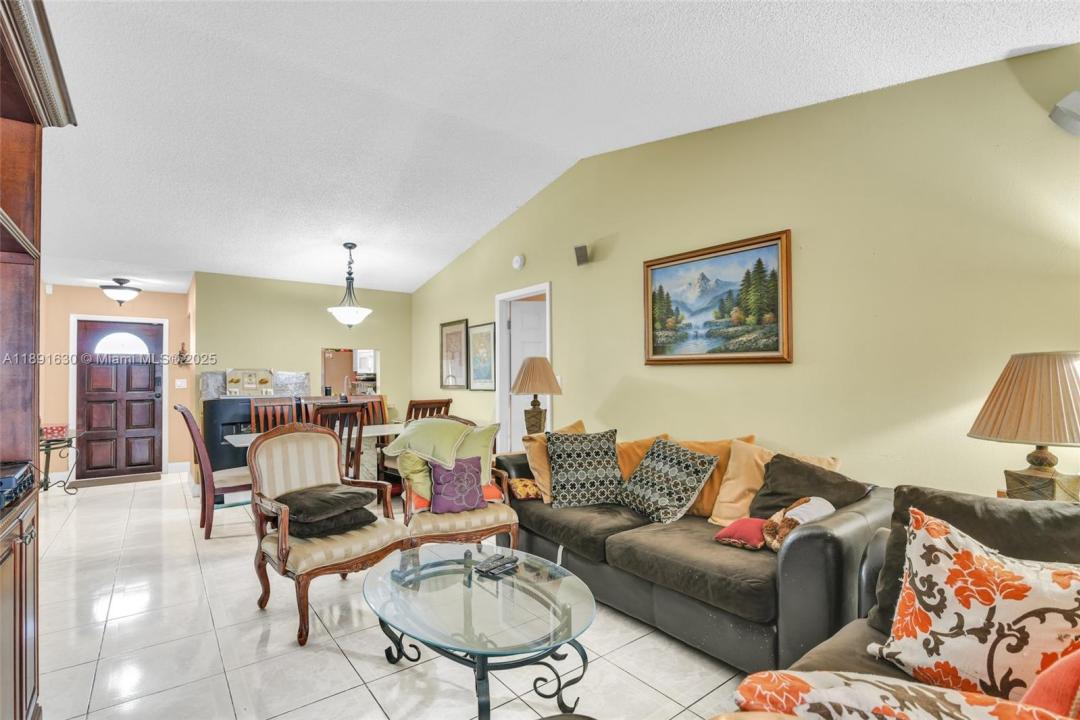 13520 SW 116th Ct, Miami, Florida 33176