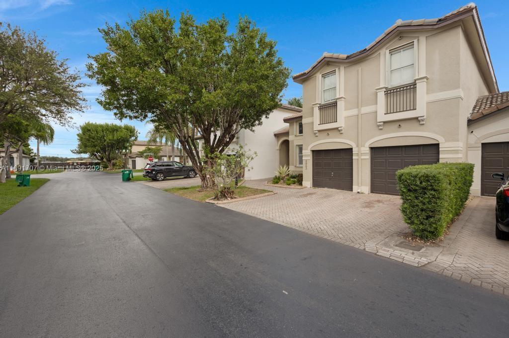 4863 NW 109th Path, Doral, Florida 33178