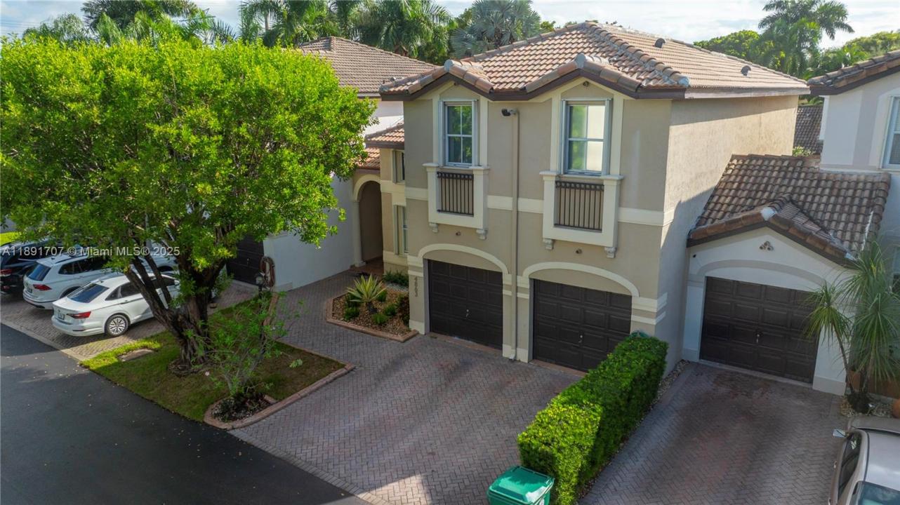 4863 NW 109th Path, Doral, Florida 33178