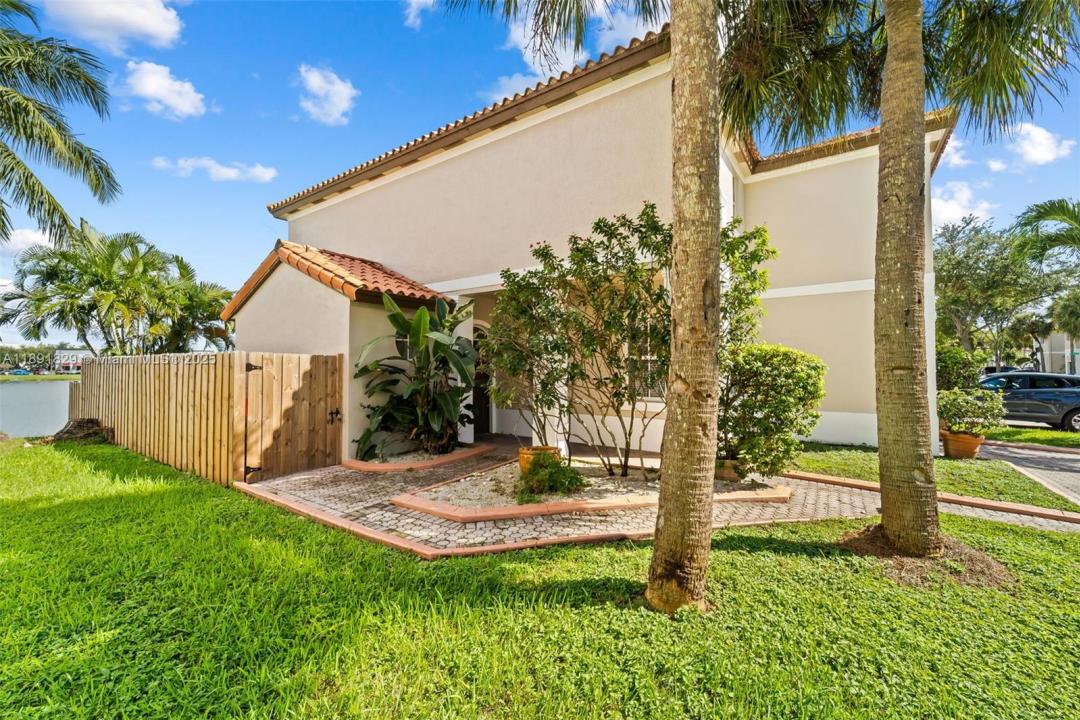 14391 NW 83rd Ave, Miami Lakes, フロリダ 33016, アメリカ合衆国