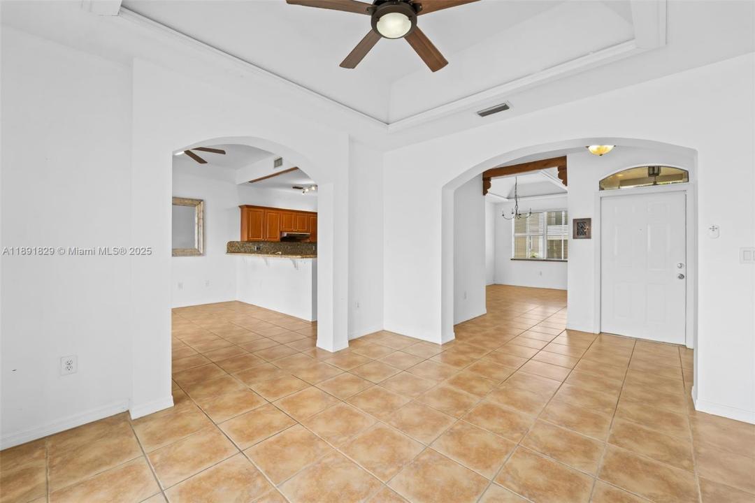 14391 NW 83rd Ave, Miami Lakes, フロリダ 33016, アメリカ合衆国
