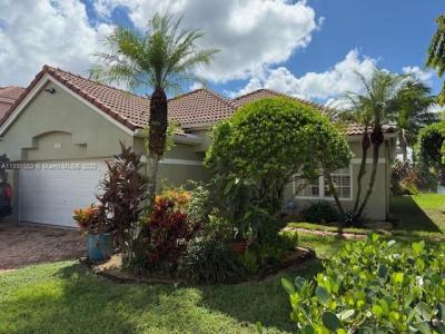 2909 Oak Park Cir, Davie, Florida 33328, USA