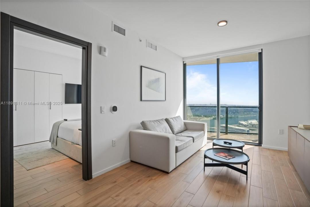 398 NE 5th St 4410, Miami, فلوريدا 33132, الولايات المتحدة