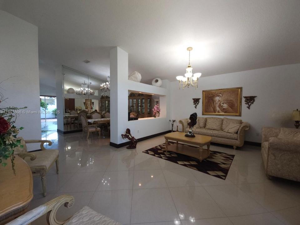 8900 NW 148th Ter, Miami Lakes, Florida 33018