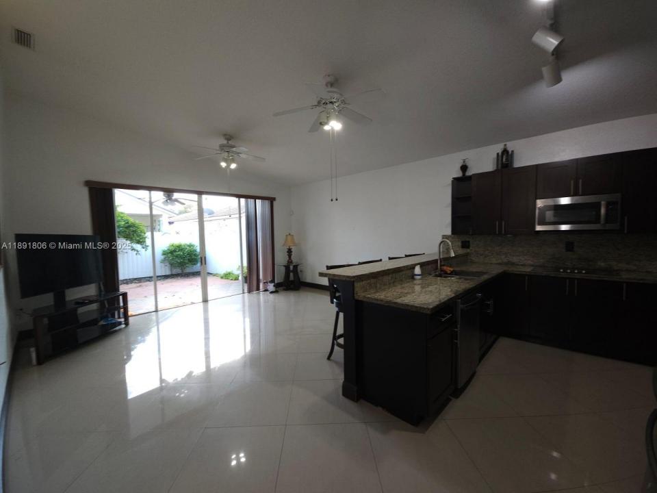 8900 NW 148th Ter, Miami Lakes, Florida 33018