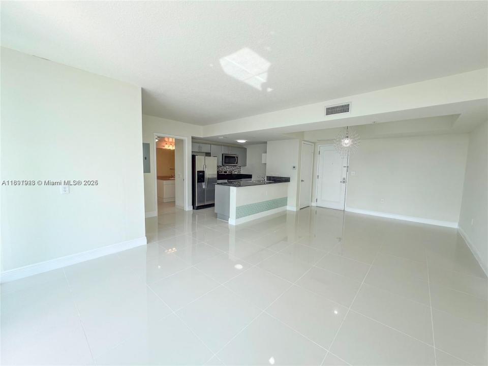1861 NW S River Dr 803, Miami, Florida 33125, Amerika Birleşik Devletleri