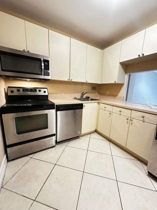 1455 N Treasure Dr 2N, North Bay Village, Florida 33141, HOA KỲ