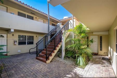 2025 Miami Rd 8B, Fort Lauderdale, Florida 33316, USA