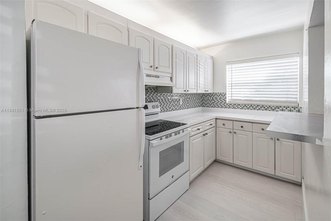 2025 Miami Rd 8B, Fort Lauderdale, Florida 33316