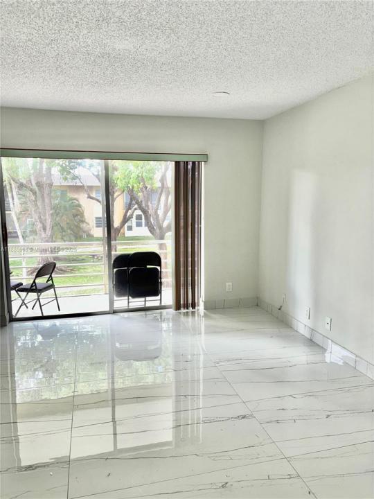 5140 SW 40th Ave 27C, Dania Beach, Flórida 33314, Estados Unidos