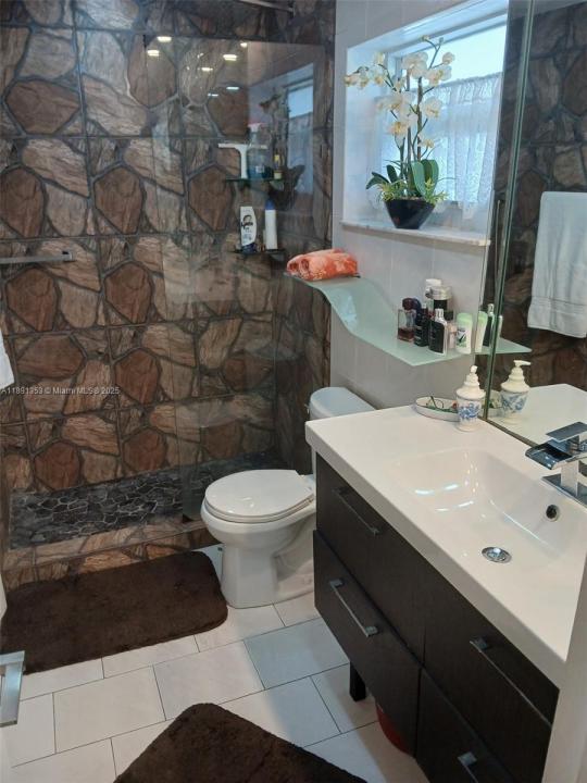 330 SE 2nd St 503E, Hallandale Beach, فلوريدا 33009, الولايات المتحدة