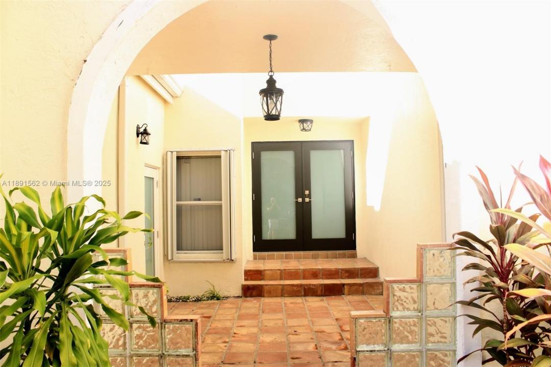 11151 Minneapolis Dr 0, Cooper City, Florida 33026