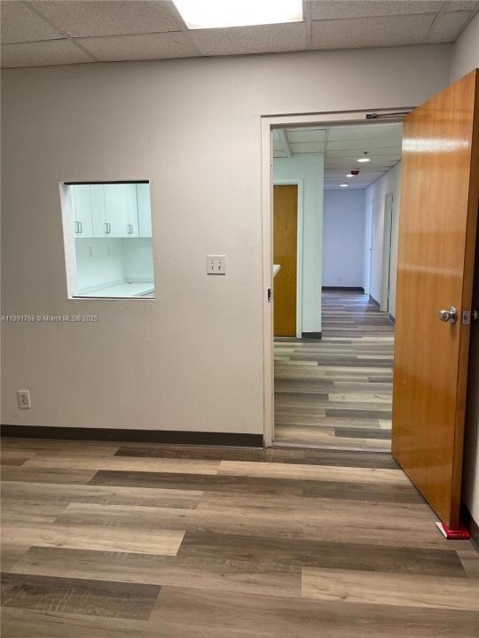 410 W 41st St 406, Miami Beach, Florida 33140