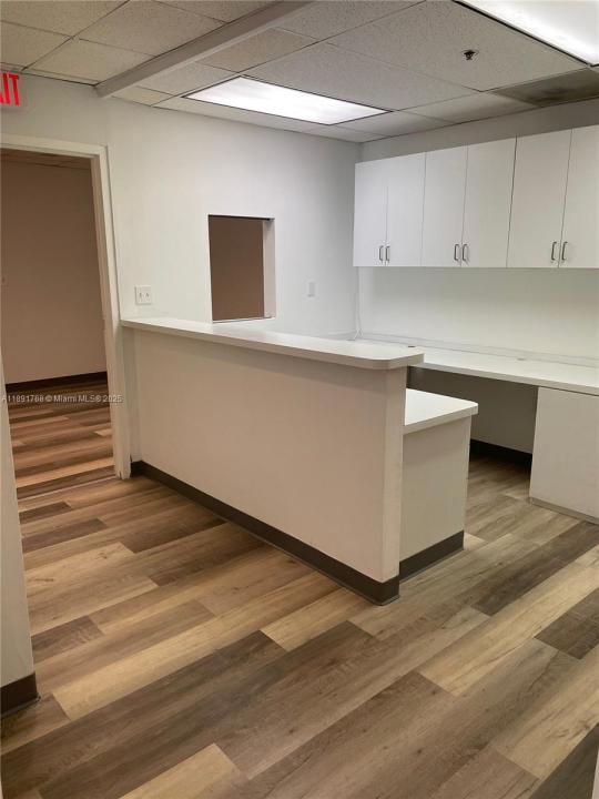 410 W 41st St 406, Miami Beach, Florida 33140