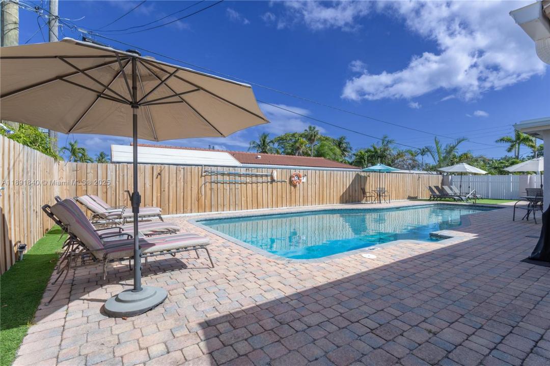 1660 NE 25th Ave, Pompano Beach, Флорида 33062, Соединенные Штаты
