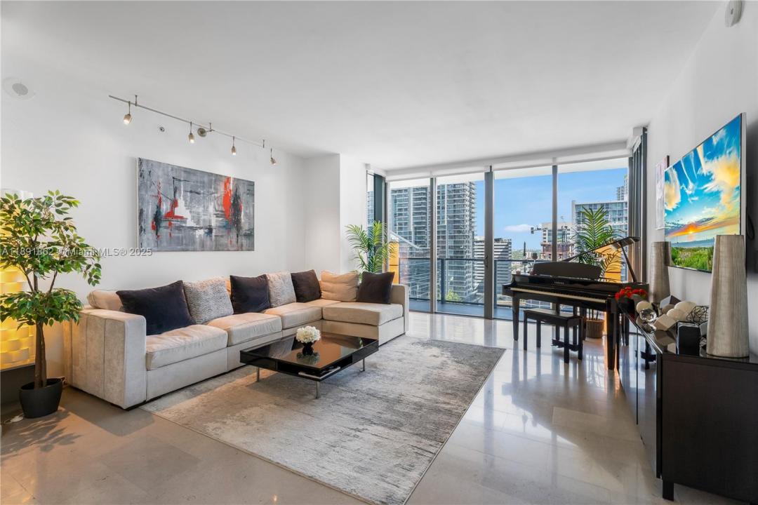 68 SE 6th St 1704, Miami, Флорида 33131, Соединенные Штаты