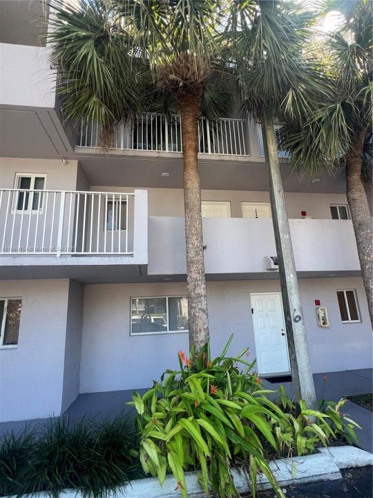 2750 W 76th St 203, Hialeah, フロリダ 33016, アメリカ合衆国