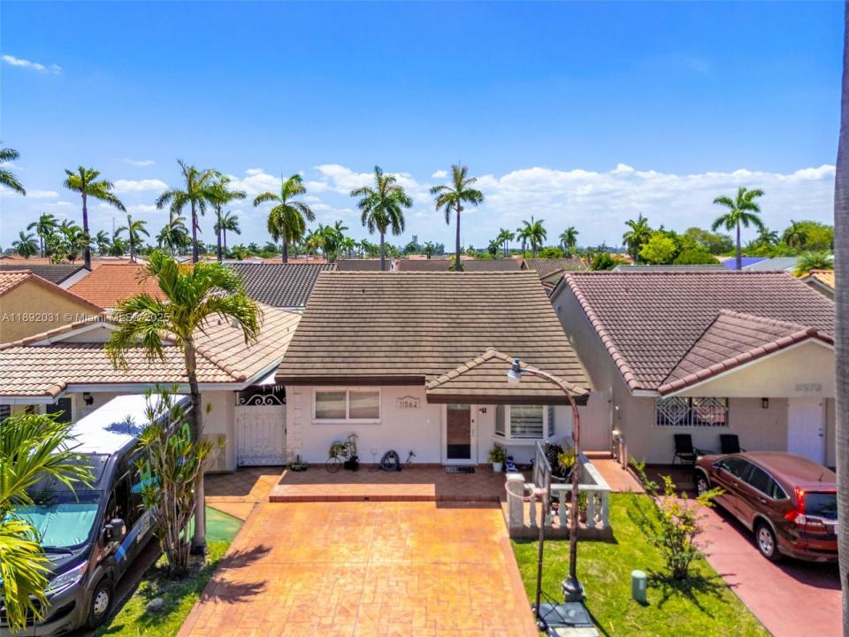 11562 NW 87th Pl, Hialeah Gardens, Florida 33018, Stati Uniti