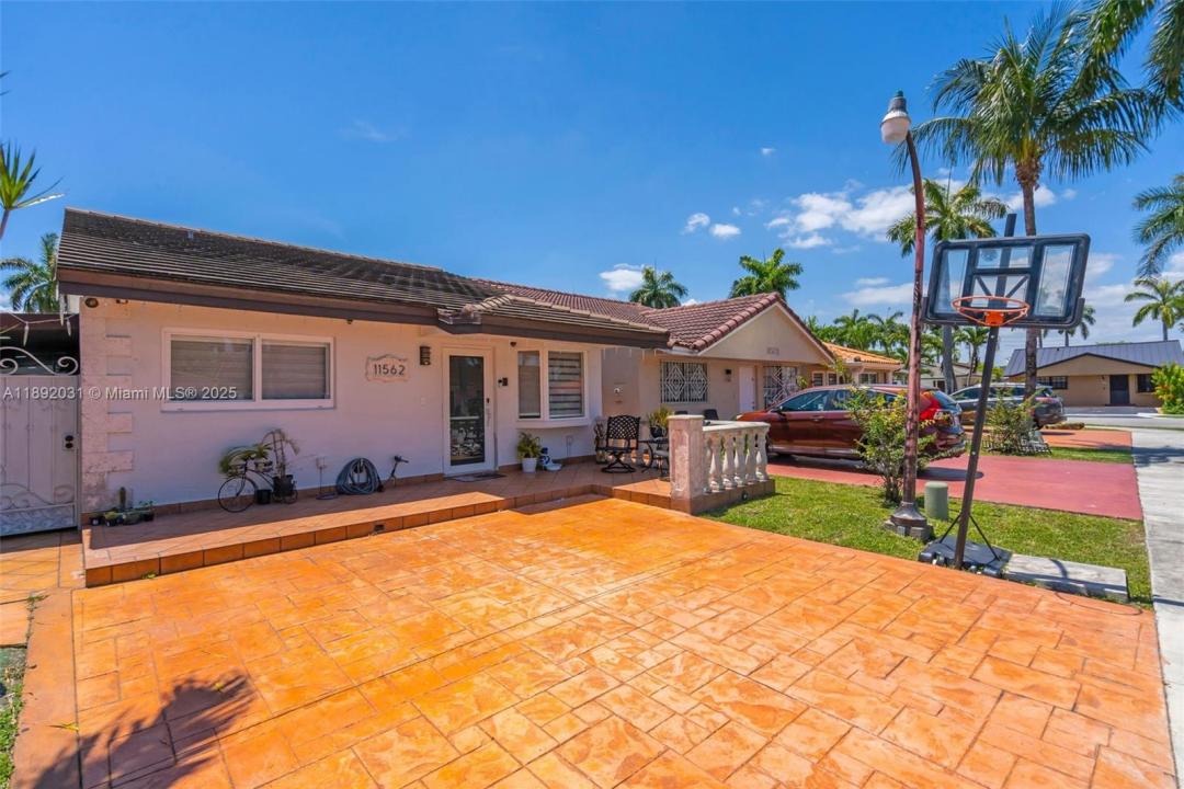 11562 NW 87th Pl, Hialeah Gardens, Florida 33018, Stati Uniti