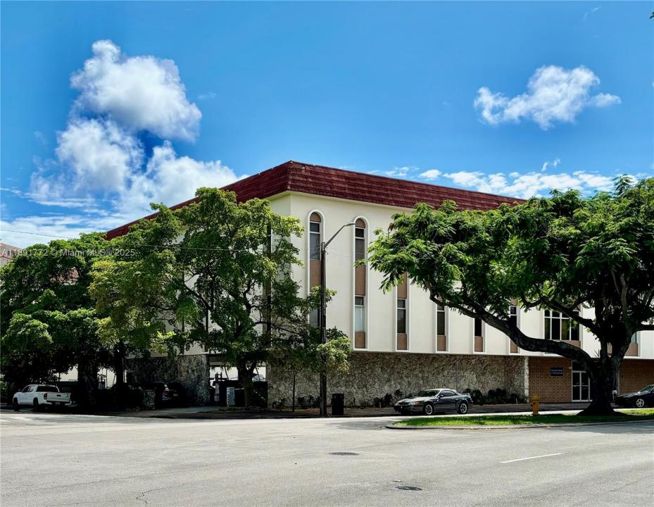 717 Ponce De Leon Blvd 328, Coral Gables, Florida 33134, Stati Uniti